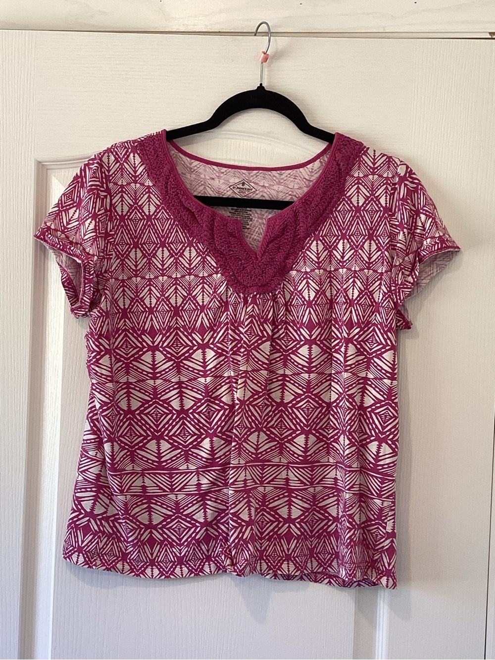 St. John's Bay Pink White Geometric Crochet-Trim Short Sleeve Blouse PXL EUC